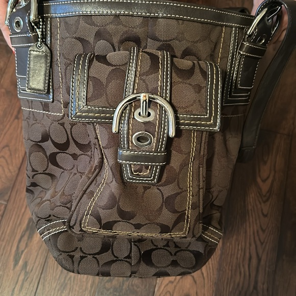 Women’s Coach chocolate brown tote bag - Picture 4 of 4